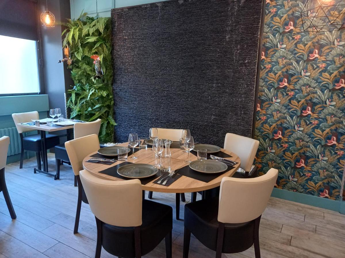 Le Cotentin Appart'Hotels & Restaurant Le Cot' Портбай Екстериор снимка