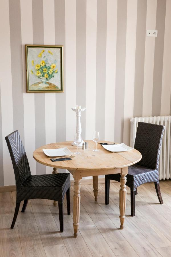 Le Cotentin Appart'Hotels & Restaurant Le Cot' Портбай Екстериор снимка