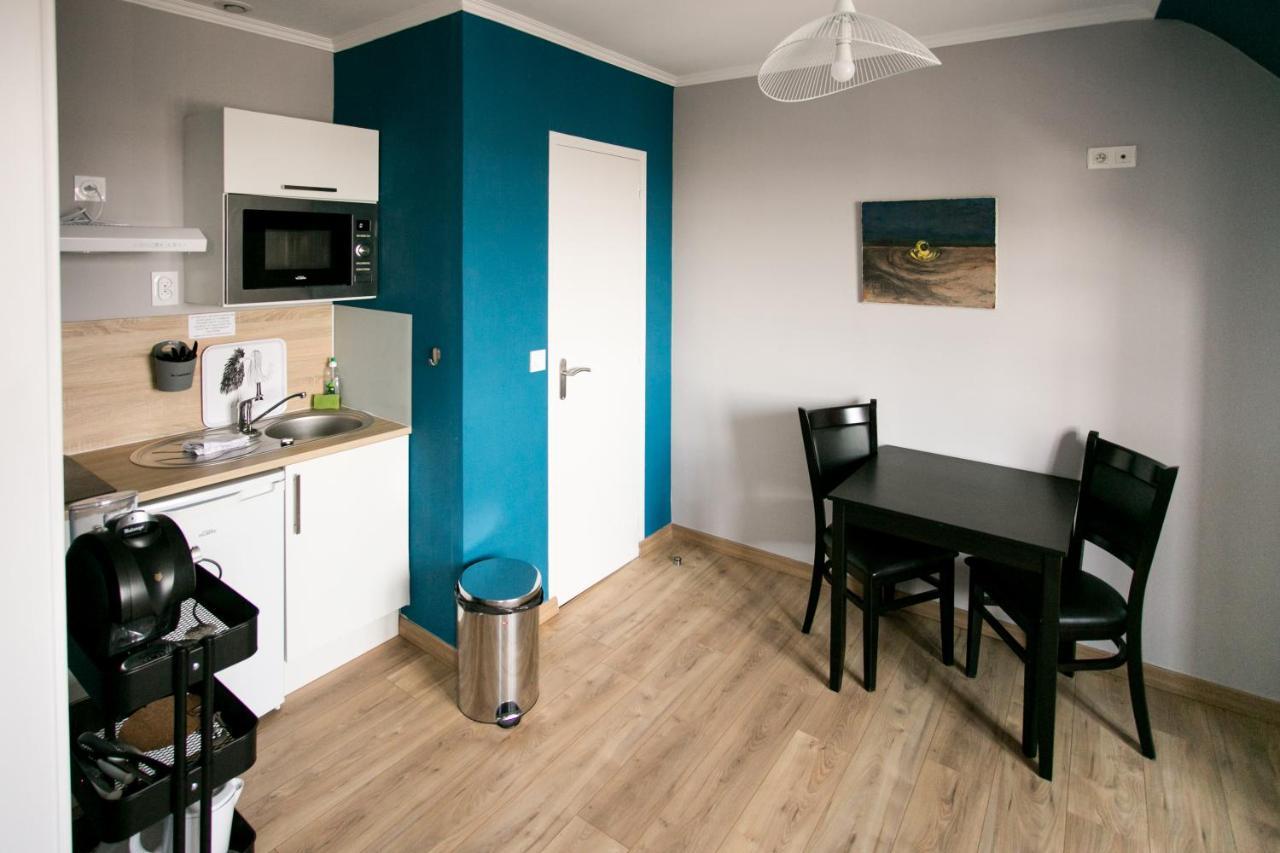 Le Cotentin Appart'Hotels & Restaurant Le Cot' Портбай Екстериор снимка